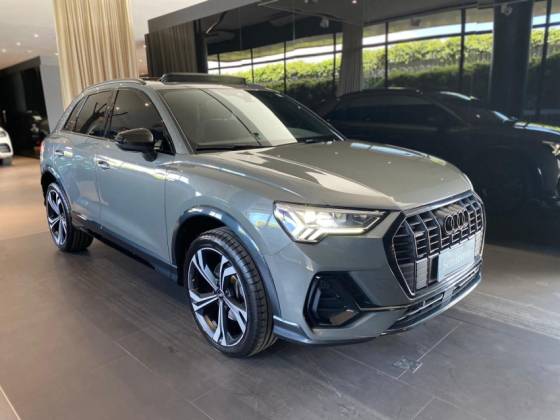 AUDI Q3 2.0 40 TFSI GASOLINA PERFORMANCE BLACK QUATTRO TIPTRONIC AUDI Q3 2.0 40 TFSI GASOLINA PERFORMANCE BLACK QUATTRO TIPTRONIC
